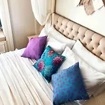 Bed & Breakfast Beyaz Kapi Boutique Alaçatı