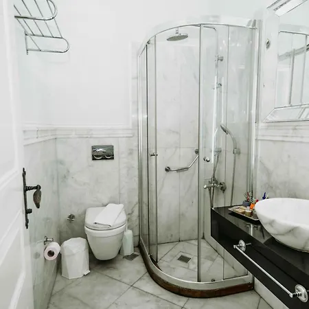 Beyaz Kapi Boutique Couette-café 2*