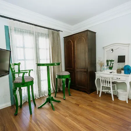 Beyaz Kapi Boutique Couette-café 2*