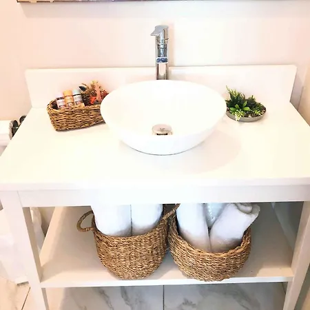 Beyaz Kapi Boutique Couette-café Alaçatı