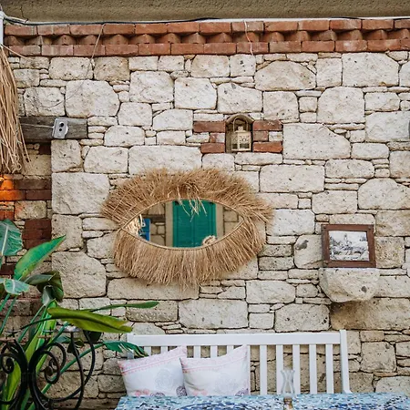 Nocleg ze śniadaniem Beyaz Kapi Boutique Alaçatı