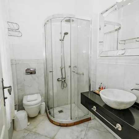 Nocleg ze śniadaniem Beyaz Kapi Boutique Alaçatı